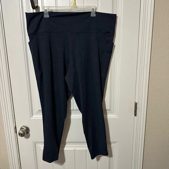Athleta SALUTATION STASH POCKET SOFTLUXE TIGHT size 3x - Picture 3 of 8